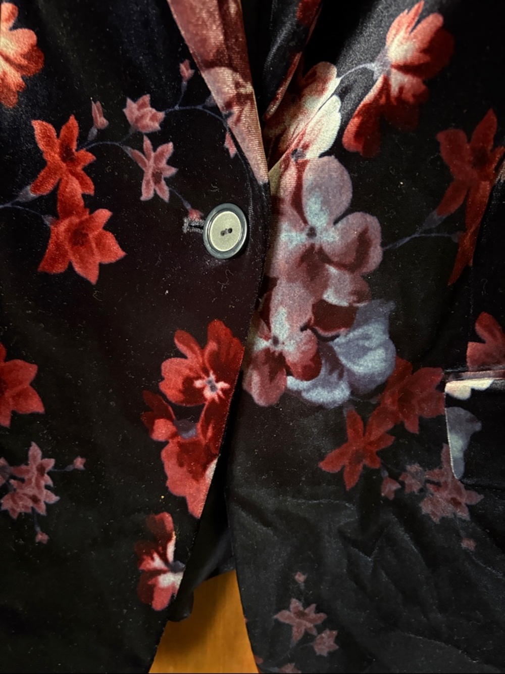 Tahari Arthur S. Levine Velvet Floral Blazer - Picture 4 of 6